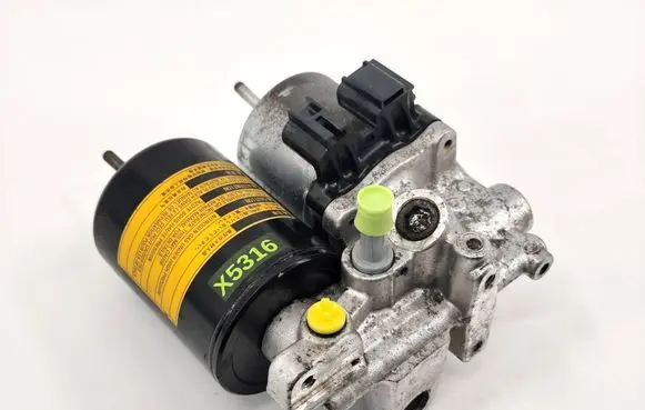 Toyota Prius (XW30) ABS Pump 4707047050