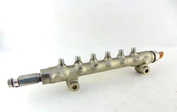 Mitsubishi ASX Fuel injector supply line/pipe 