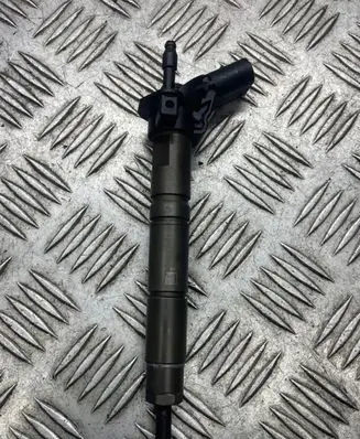 Chrysler 300 - 300C Fuel injector A6420700587 0445115 061010