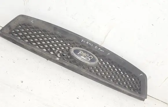 Ford Focus Front bumper upper radiator grill