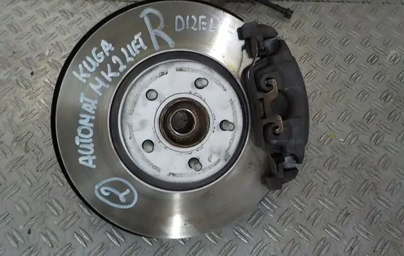 Ford Kuga II Front wheel hub spindle knuckle