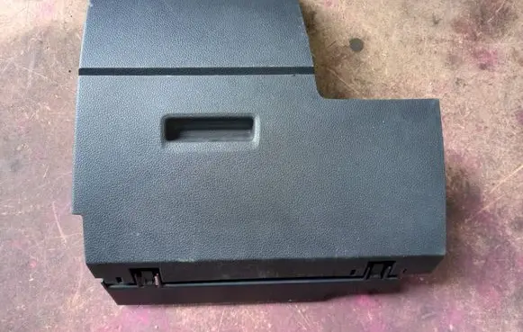 Volkswagen Caddy Glove box 2K5858365E