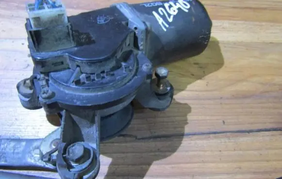 Mazda 323 Wiper motor