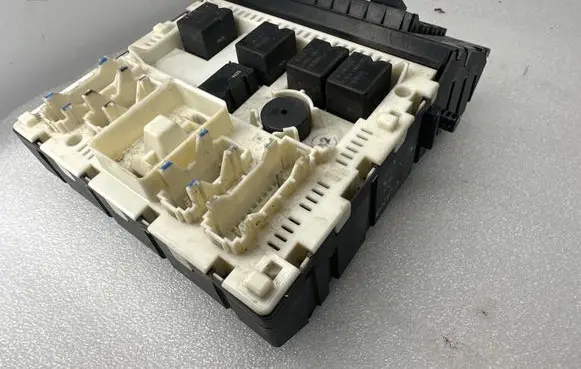 Renault Megane I Fuse box set S103600300k 77032297183h 460519403