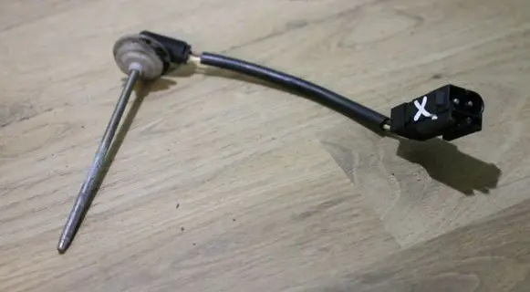 BMW 5 E39 Interior temperature sensor 8385563