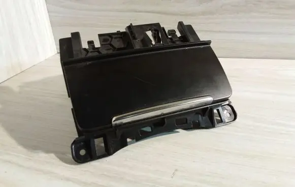 Audi A4 S4 B8 8K Ashtray (front) 8K0857951