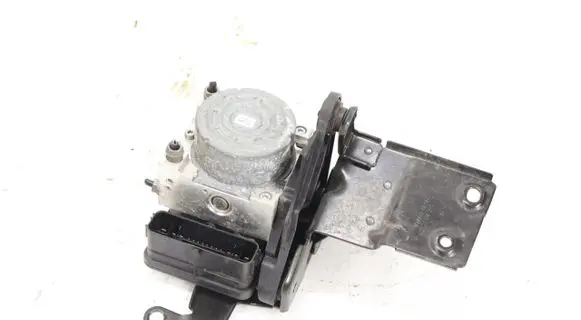 Volkswagen Golf Sportsvan Master brake cylinder 3Q0614517F