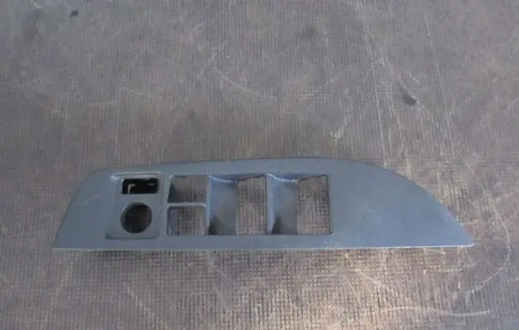 Toyota Corolla E210 E21 Front door window/glass frame 7423202J70