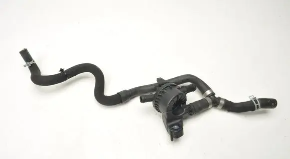Volvo V60 Water pump 32411174