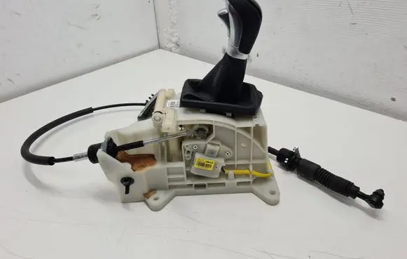 Hyundai i20 (GB IB) Gear shifter/selector 46700C8200 46790C8200