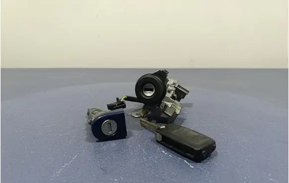 Volkswagen Golf Plus Ignition lock 1K0905865