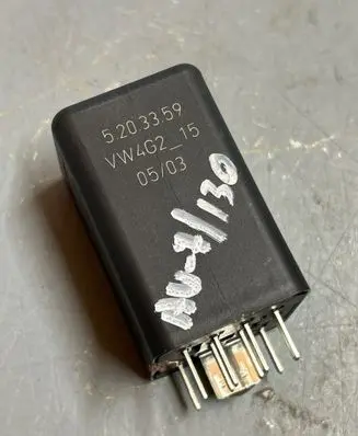 Audi A3 S3 8P Glow plug pre-heat relay 03G907282 0522120502