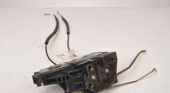 Hyundai Santa Fe Front door lock 