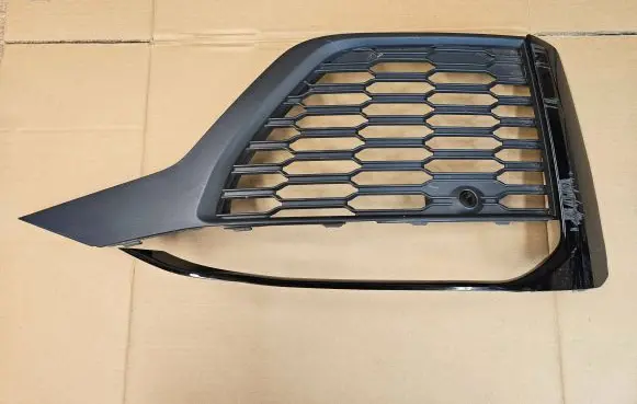 Audi Q7 4M Front bumper lower grill 4M0807681AM 4M0807299A