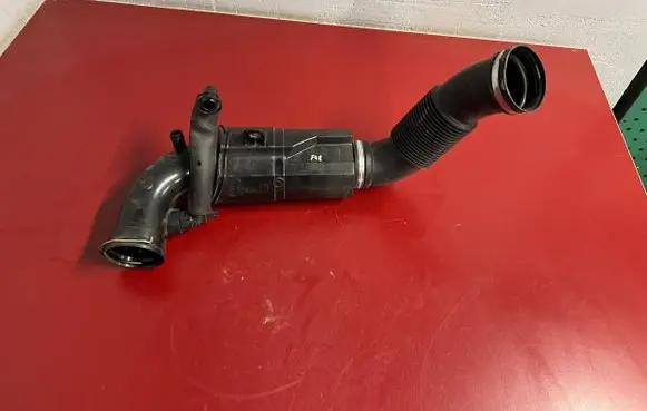 BMW X1 F48 F49 Air intake hose/pipe 7619268 13717619268