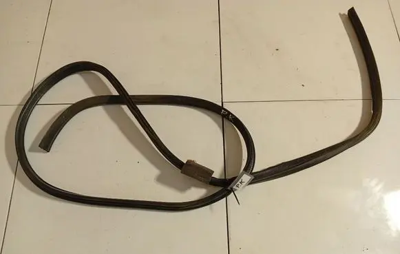 Ford Mondeo MK IV Rubber seal front coupe door 