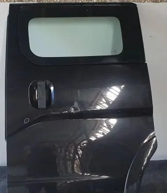 Nissan NV200 Rear door