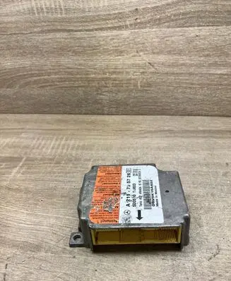 Mercedes-Benz E W211 Airbag control unit/module A2118705726 50051050803