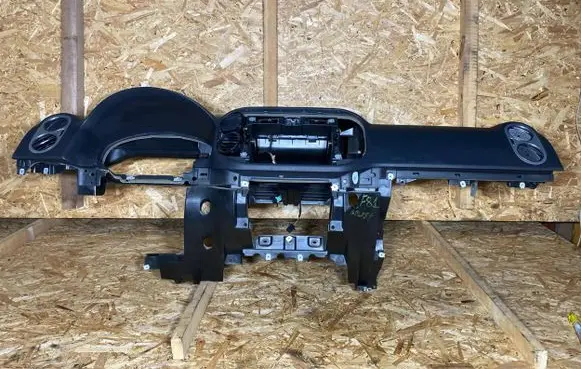 Volkswagen Golf Cross Dashboard 5M1858296D 1155D300657 5M1858296
