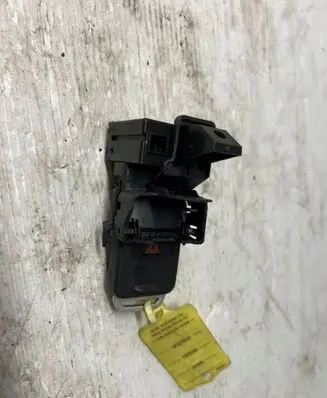 Volvo V40 Ignition lock 057136autopartsa1