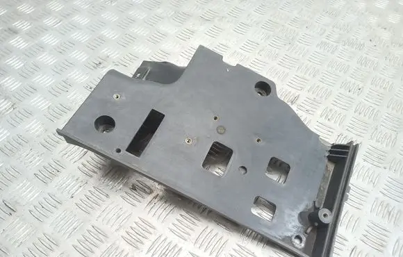 Land Rover Discovery 3 - LR3 Battery tray DWM500021