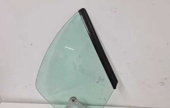 Peugeot 206 Rear side window 43R00050