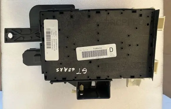 Ford Mustang V Fuse module B030MRN0QB