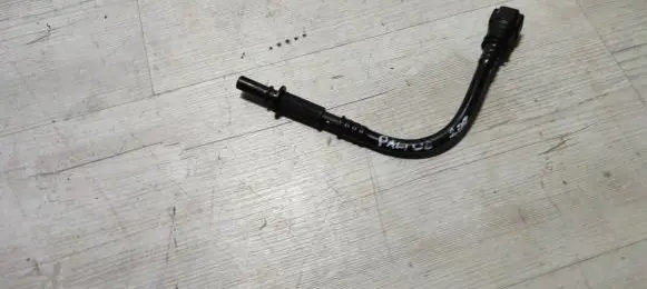 Peugeot 208 II Fuel return line/hose 