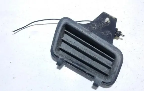 Volvo S40, V40 Front bumper lower grill 882289rh