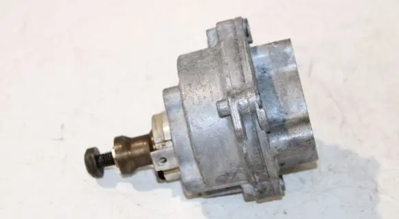 BMW 5 E60 E61 Vacuum pump 7519458
