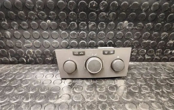 Opel Zafira B Climate control unit 13168100