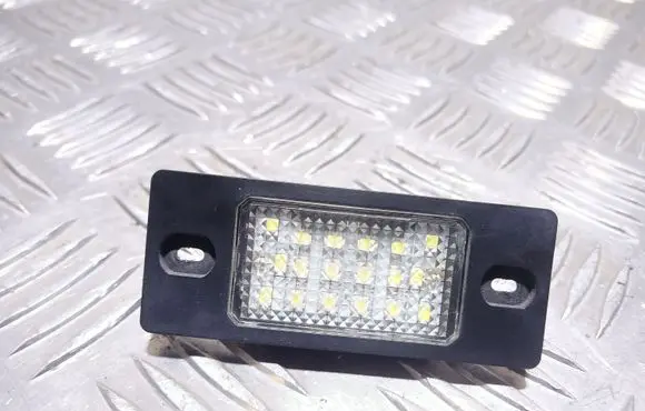 Porsche Cayenne (9PA) Number plate light