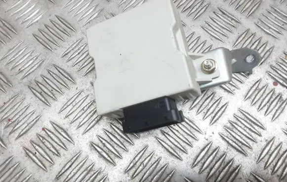Toyota Avensis T250 Window wiper relay 8594005020