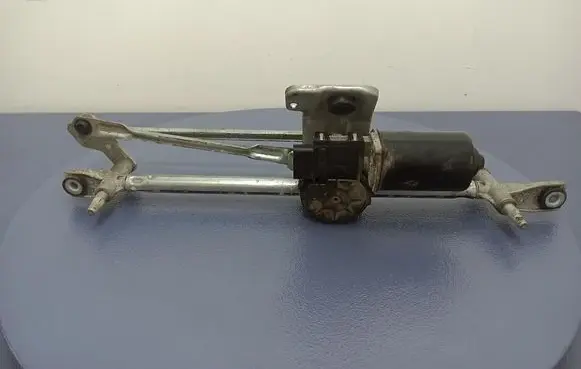 KIA Sportage Front wiper linkage and motor HTKA002