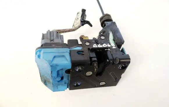 Volvo S80 Front door lock 9141701