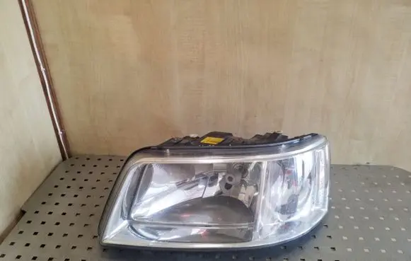 Volkswagen Transporter - Caravelle T5 Headlight/headlamp 7H1941015J 0301191301