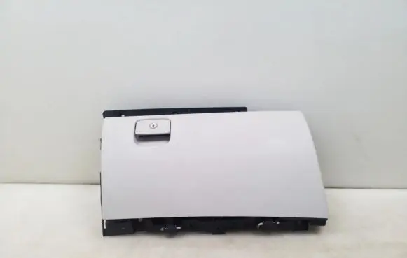 Jaguar XE Glove box GX73060K63AA