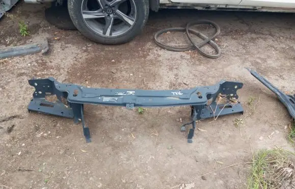 Volvo XC90 Radiator support slam panel 30760541