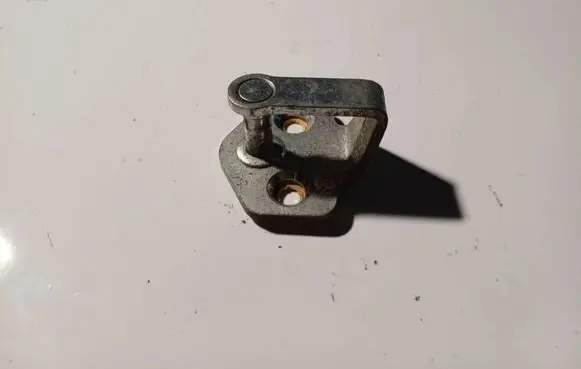 Ford Fiesta Front door lock loop/hook striker 