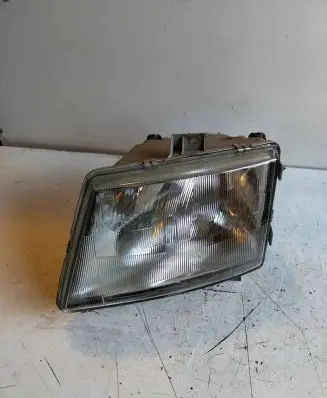 Mercedes-Benz Vito Viano W638 Headlight/headlamp 67629570