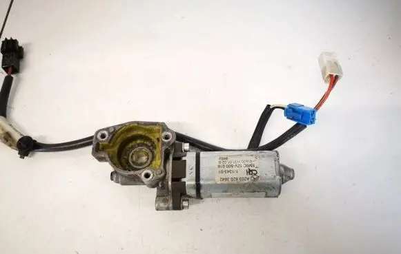 Mercedes-Benz C W203 Seat adjustment motor a2038203642 1134301