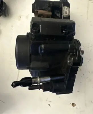 Peugeot Expert Fuel injection high pressure pump 9687959180 9424A050A 0602935FFR