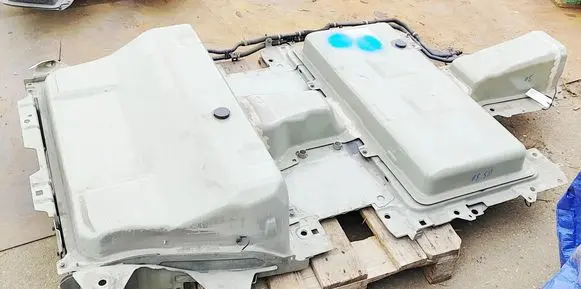 Peugeot 208 II Hybrid / electric car battery 9840594080 9827789180