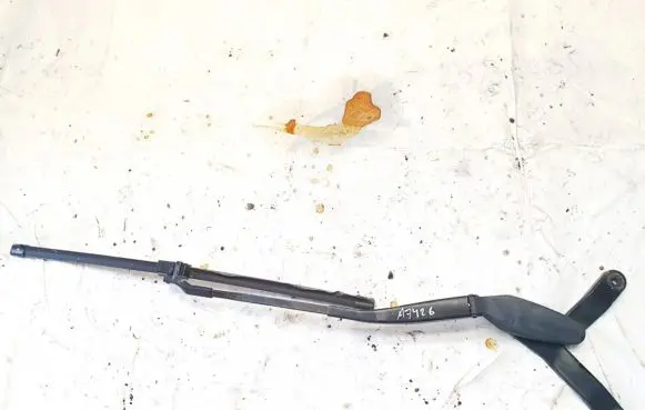 Mercedes-Benz E W212 Front wiper blade arm a2128200944