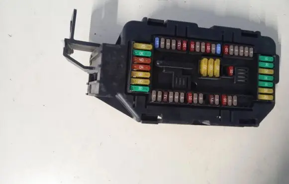 BMW X5 F15 Fuse module 6819653