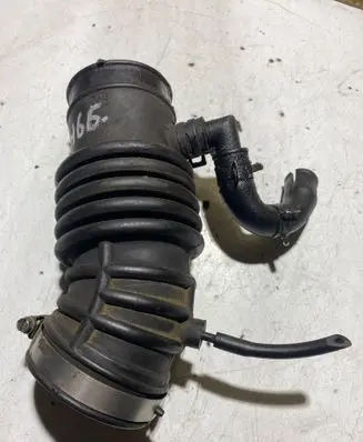 Nissan X-Trail T30 Air intake hose/pipe