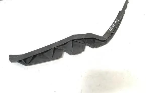 Skoda Octavia Mk2 (1Z) Front bumper mounting bracket 1Z0807184
