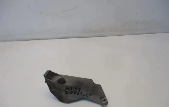 Audi A4 S4 B7 8E 8H Engine mounting bracket 8K0199308
