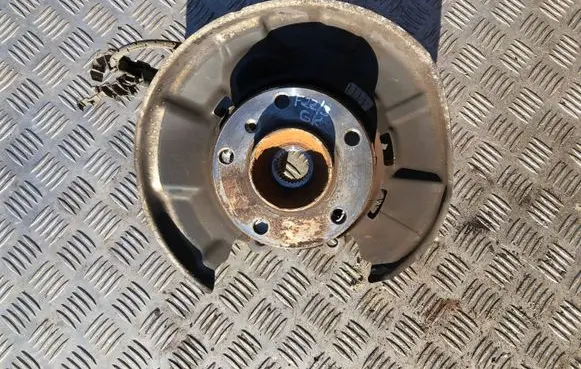 BMW 2 F22 F23 Rear wheel hub