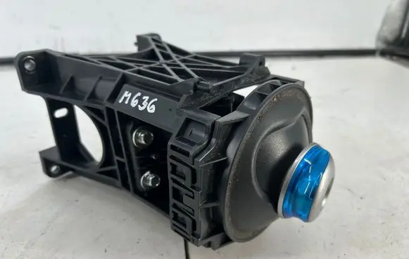 Nissan Leaf I (ZE0) Gear shifter/selector 75C800